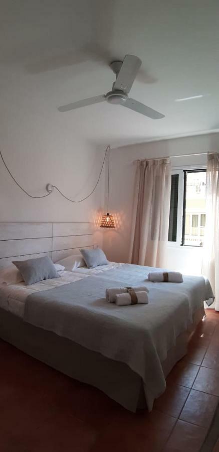 Hostal Sa Posada Set Cales Ciutadella  Ngoại thất bức ảnh