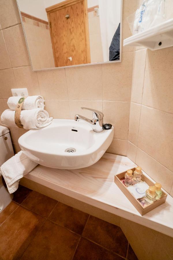Hostal Sa Posada Set Cales Ciutadella  Ngoại thất bức ảnh